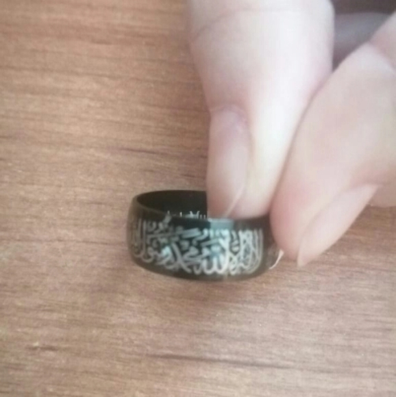 Stainless steel Arabic letters statement rings - Picture 6 of 6